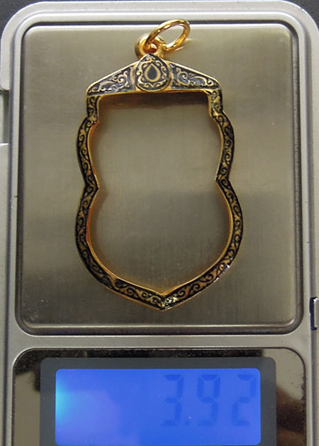 กรอบทองลงยา มือ1ใส่ เหรียญเลื่อน2 49,53 100ปี 101ปีหลวงพ่อทวด วัดช้างให้ ปัตตานี น้ำหนัก3.92กรัม