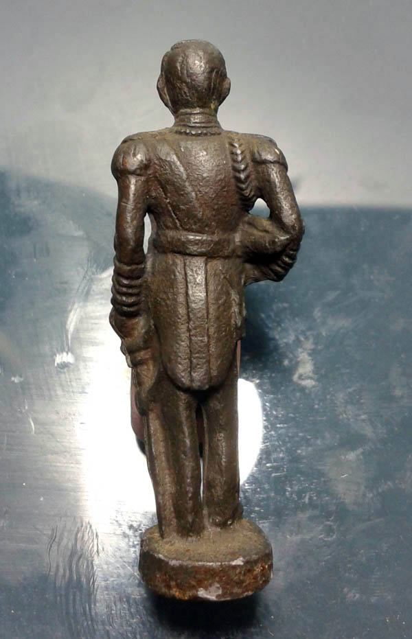 รูปหล่อกรมหลวงชุมพร ปี2519 พิมพ์ใหญ่ เนื้อตะกั่วลองพิมพ์ สภาพหิ้งเดิม ประสบการณ์สูงครับ