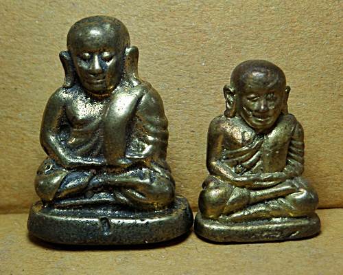 รูปหล่อหลวงพ่อเงิน วัดบางคลาน 2องค์