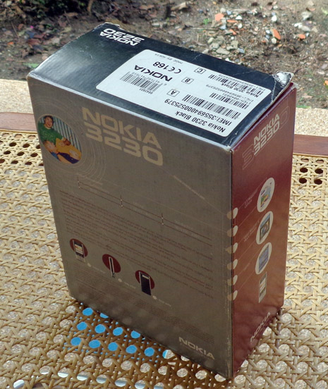 กล่องและคู่มือ NOKIA 3230 พร้อมแถมอุปกรณ์ที่ชาร์จ,หูฟัง