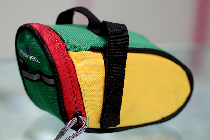 กระเป๋าเก็บของใต้เบาะจักรยาน ยี่ห้อ ROSWHEEL