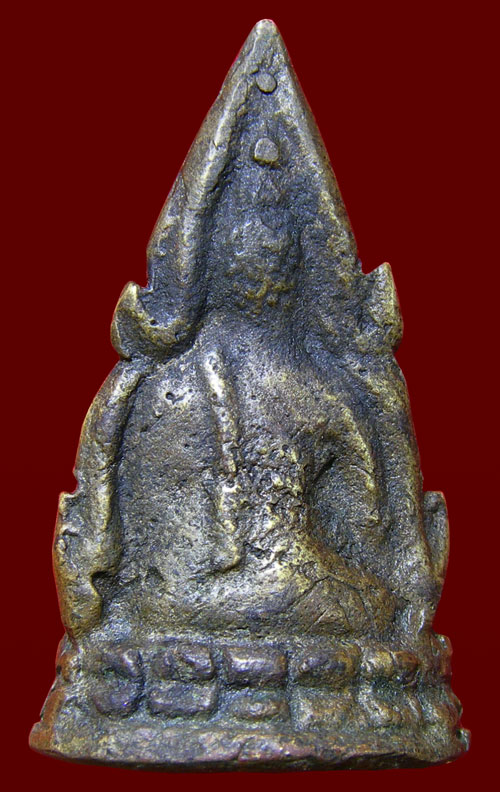 พระพุทธชินราช (อินโดจีน) สังฆาฏิยาว