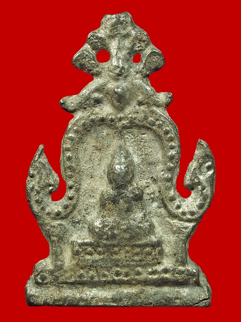 พระซุ้มเสมาทิศ กรุวัดราชบูรณะ เนื้อชินเงิน จ.อยุธยา ดูง่ายปรอดสวยๆ ครับ