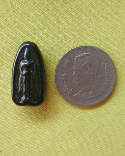 พระแร่พรหมชะแง้ หลวงพ่ออุ้น วัดตาลกง อ.ท่ายาง จ.เพชรบุรี (เคาะเดียว)