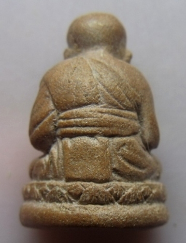 **วัดใจ**หลวงปู่ทวดลอยองค์ เนื้อว่านแดงสบู่เลือด ประสบการณ์เครื่องบินตก วัดสะบ้าย้อย**สวยๆ หายากแล้ว