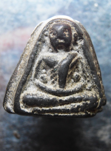 รูปหล่อหลวงพ่อเงินพิมพ์สามเกลอ เก่าๆสวยๆครับ