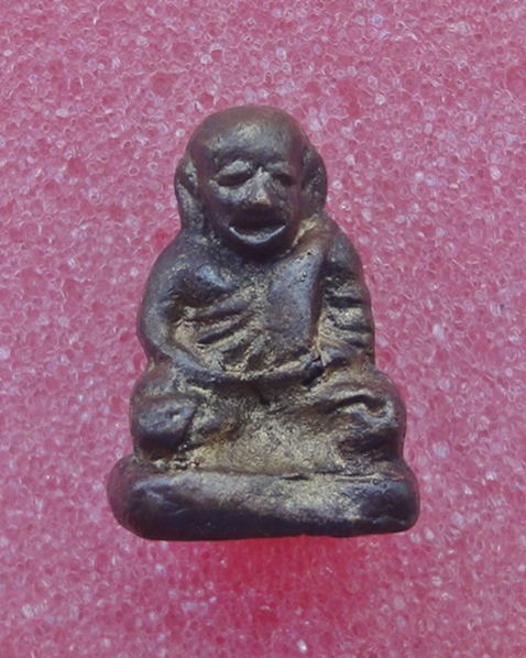 หลวงพ่อเงิน อ.ชุ่ม สร้าง