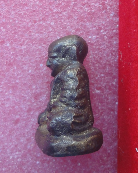 หลวงพ่อเงิน อ.ชุ่ม สร้าง