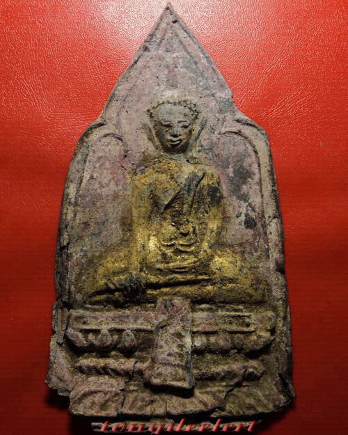 พระพิมพ์อู่ทองฐานผ้าทิพย์เนื้อตะกั่วสนิมแดง กรุวัดเทวสังฆาราม(วัดเหนือ) จ.กาญจนบุรี