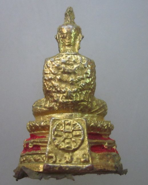 รูปหล่อพระแก้วมรกต ทรงเครื่องฤดูหนาว