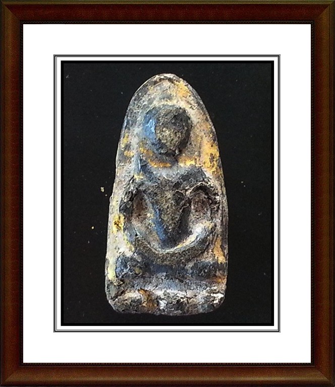 พระแผงตัด กรุอยุธยา