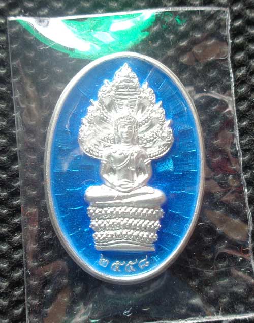 9 หน้า(แยกชุดกรรมการ)+++เหรียญเสมาเนื้อเงินลงยาสีฟ้า+ เหรียญนาคปรกเนื้อเงินลงยาสีฟ้า รุ่นรวยทันใจ หล
