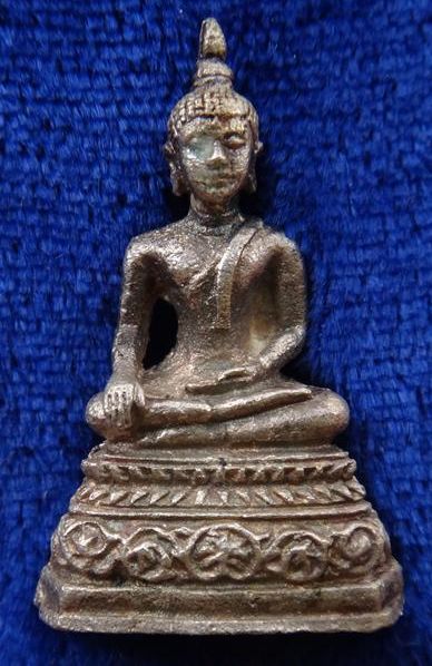 กริ่งหลวงพ่อศักดิ์สิทธิ์ หลวงปู่คำพันธ์ เนื้อเงิน เลขต้นๆ 64 เคาะเดียว 550