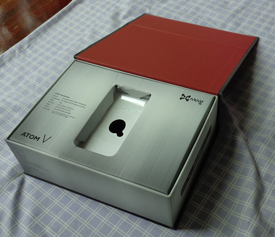 ATOM-V กล่องมือถือพร้อมอุปกรณ์ หูฟัง คลิป หัวปลั๊ก ฯลฯ เพียบตามรูป