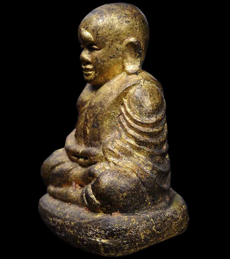 หลวงพ่อเงิน วัดบางคลาน รุ่นกองทุนเงิน ๕๓  พิมพ์เบ้าทุบ เนื้อสำริดเหลือง ปี ๒๕๕๓