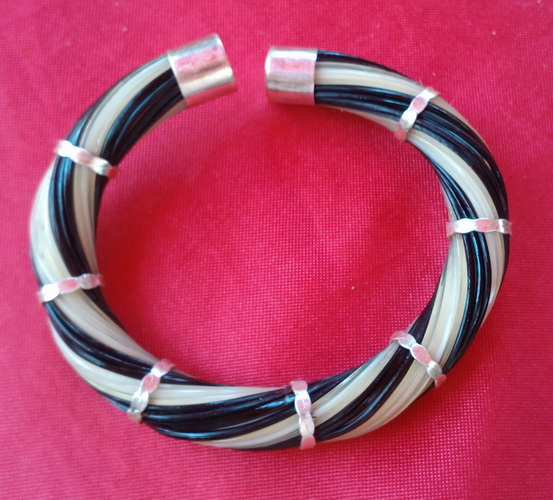 กำไลขนหางช้าง หุ้มด้วยเงินแท้