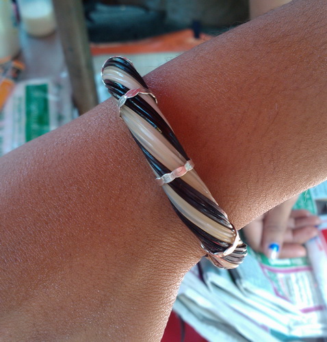 กำไลขนหางช้าง หุ้มด้วยเงินแท้