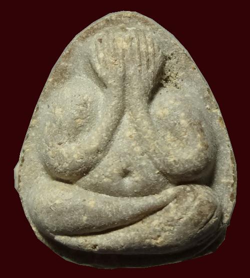 พระปิดตามหาเสน่ห์ หลังยันต์พุทธโธ หลวงปู่โตะ ปี 2521 คัดสวยครับ เนื้อผงเกษร ฟอร์มสะอาดๆ 3