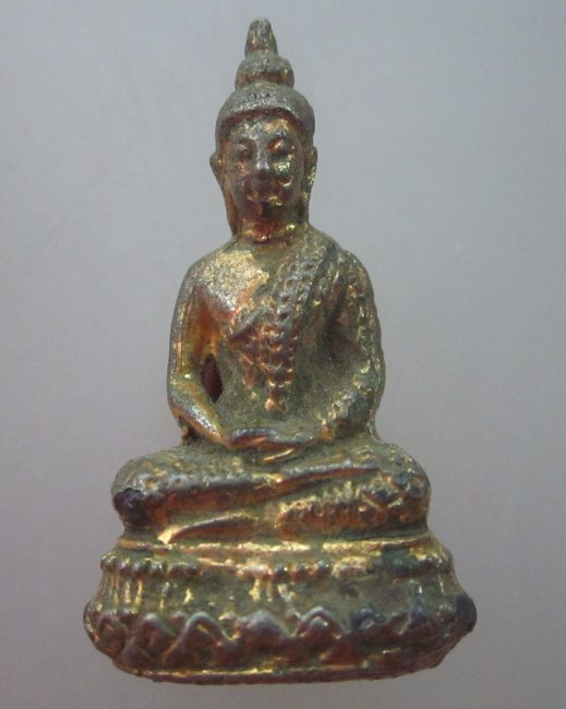 รูปหล่อพระแก้วมรกต ทรงเครื่องฤดูร้อน