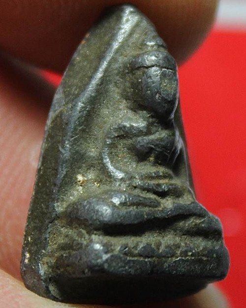 พระหลวงพ่อโต กรุแม่ลาการ้อง เนื้อชินตะกั่ว พิมพ์เล็ก จ.สิงห์บุรี