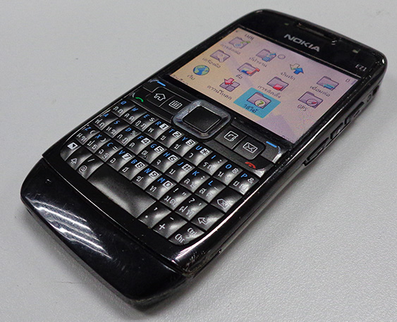 NOKIA E71 สุดหรูระดับตำนานอีกรุ่นของโนเกีย, มีกล่องและคู่มือเดิมด้วยครับ