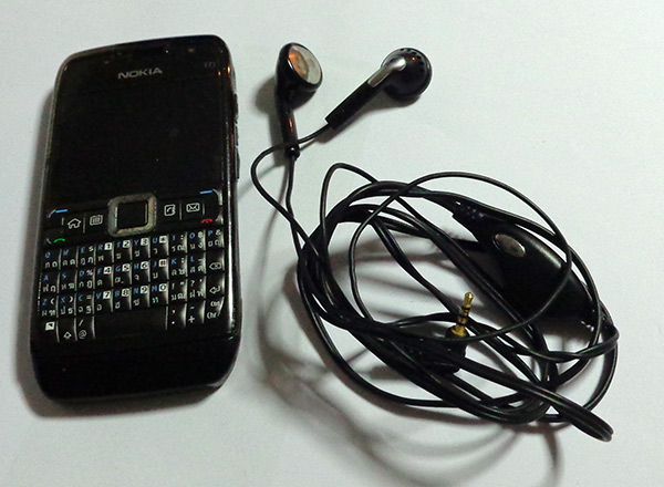 NOKIA E71 สุดหรูระดับตำนานอีกรุ่นของโนเกีย, มีกล่องและคู่มือเดิมด้วยครับ