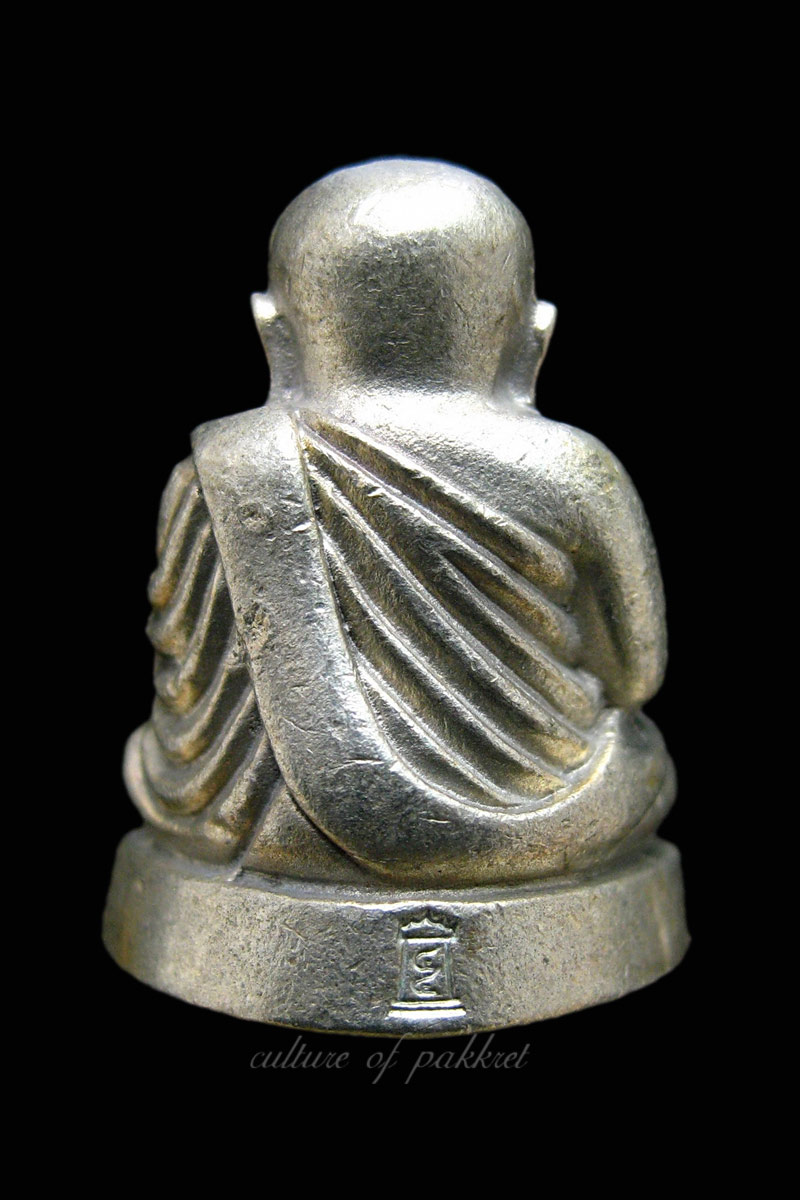 รูปหล่อหลวงพ่อเงิน บางคลาน จ.พิจิตร ปี 45 (392)