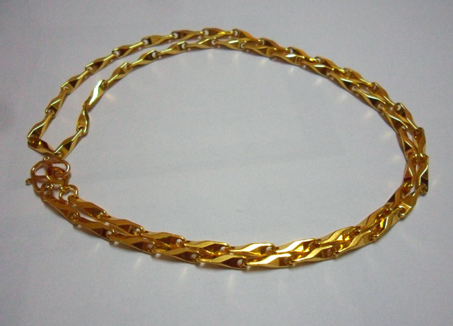 สร้อยคอพริ้งโกลเกาหลีลายเกลียวไม่ลอกเคาะเดียวเลยครับ