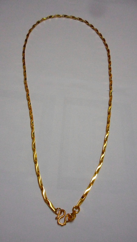 สร้อยคอพริ้งโกลเกาหลีลายเกลียวไม่ลอกเคาะเดียวเลยครับ