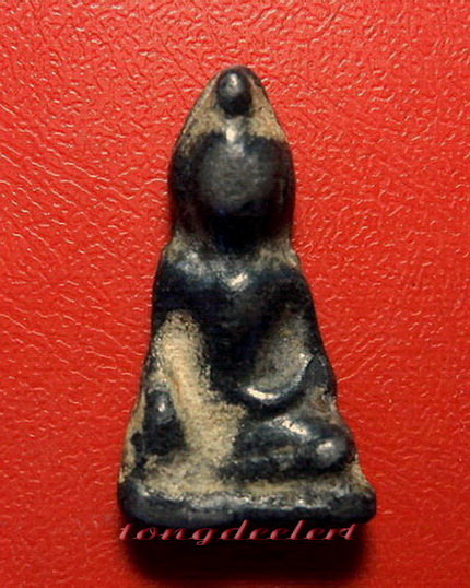 พระท่ากระดานน้อยกรุศาลเจ้า จ.ราชบุรี เนื้อตะกั่วสนิมแดง เกศยาว สวยมากค่ะ