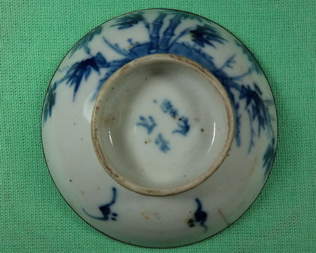 ถ้วยลายคราม ขนาดเส้นผ่าศูนย์กลาง 3 นิ้วครึ่ง