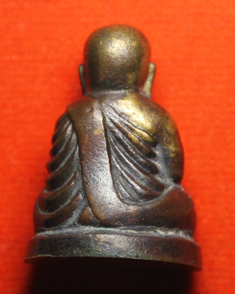 หลวงพ่อเงิน กองทุน53 จังหวัดพิจิตร