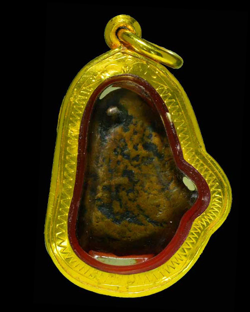 พระรอดลำปางหลวง วัดพระธาตุลำปาง เนื้อสำริดจัดจัด 2475 จ.ลำปาง สภาพสวยมาก+เลี่ยมทองหนาหนา+บัตรรับรอง