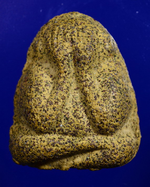 พระปิดตา เนื้อผงญาณวิลาศ หลวงพ่อแดง วัดเขาบันไดอิฐ ปี2513