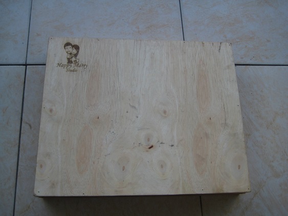 กล่องไม้ใหญ่พับเก็บพระได้ น่าสะสม