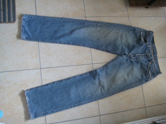 กางยีนต์ LEVI 501 เอว 32 