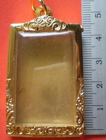 ตลับเงินขัดเงา หน้ากว้าง  ชุบทองแท้  ใส่พระสมเด้จ  เคาะเดียว 