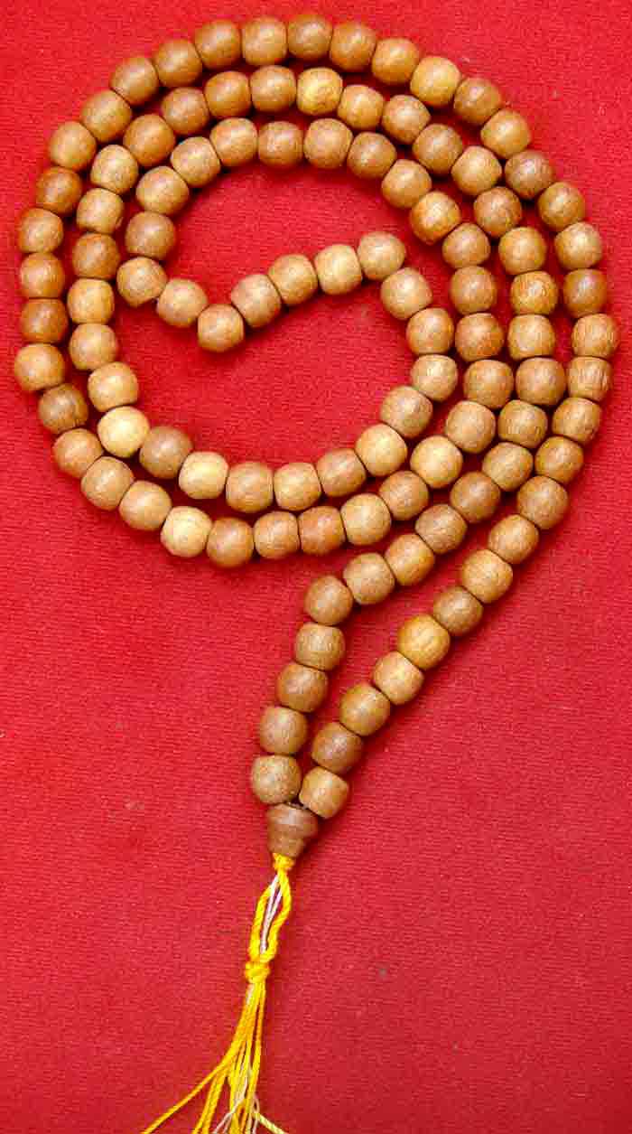 100 บาท..! สร้อยประคำไม้มงคลไม้หอมกฤษณา 108 เม็ด ขนาด 9 ม.ม. ความยาว 32 นิ้ว