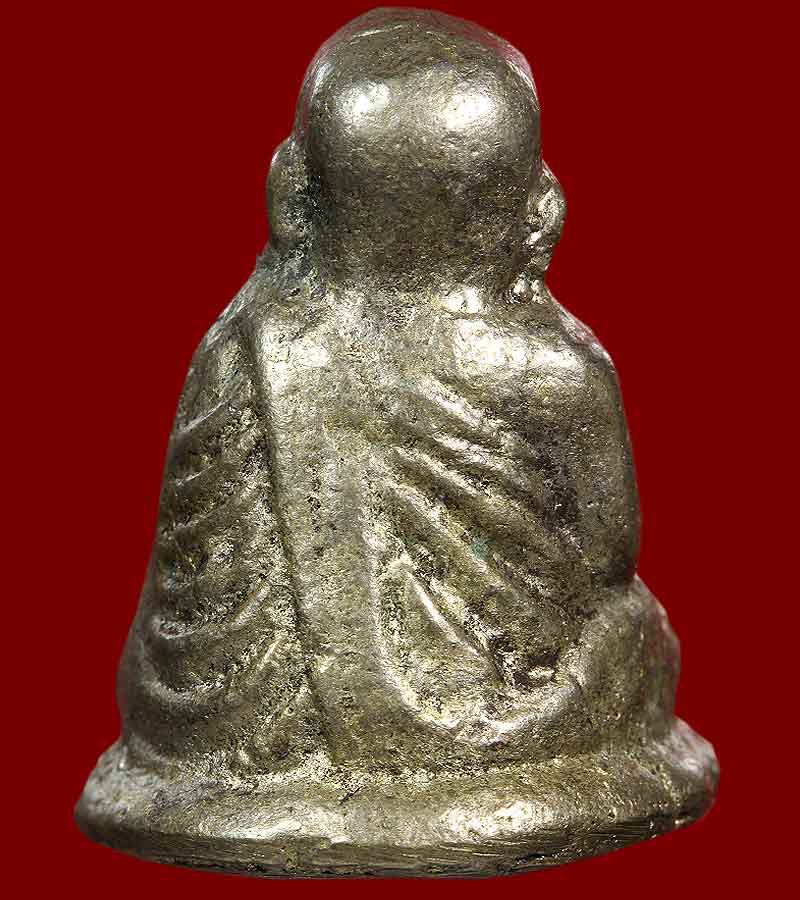 หลวงพ่อเงิน วัดบางคลาน รุ่นปืนแตก เนื้อเงินยวง นิยมเศียรโต พิมพ์ ช อุ ขึ้น(กรรมการ) ปี ๒๕๒๘