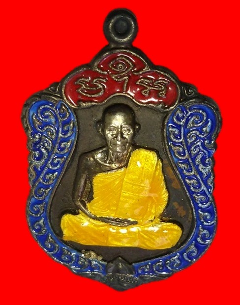 เหรียญเสมาบารมีธรรม หลวงปู่ม่น วัดเนินตามาก เนื้อนวะหน้าเงินลงยา 3 สี จ.ชลบุรี ปี2537 สวยๆ