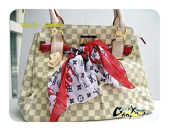 โล๊ะ...สต๊อก......กระเป๋า LV