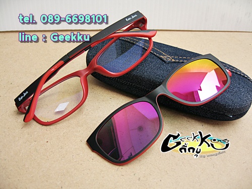 กรอบแว่นตา Cooper  (6001-col.6) **ของแท้ ** ทรงกรอบเต็มสีดำด้านในสีแดง  มีคลิปกันแดด (เลนส์ Porarize