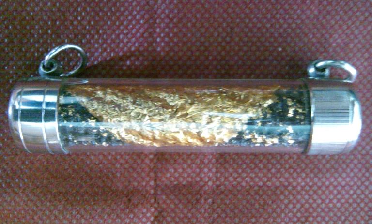 ตระกรุด หลวงพ่อตัด วัดชายนา สวยแชมป์พร้อมหลอด