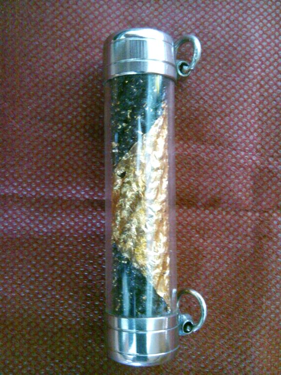 ตระกรุด หลวงพ่อตัด วัดชายนา สวยแชมป์พร้อมหลอด