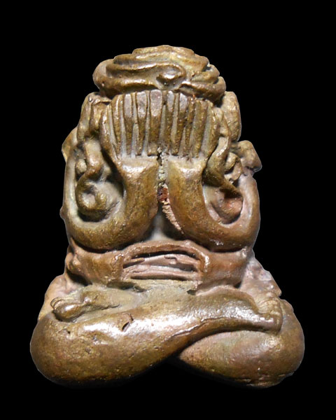 วัดใจ...พระปิดตายันต์ยุ่ง รุ่นกันภัย หลวงปู่ม่น วัดเนินตามาก เนื้อนวะโลหะ