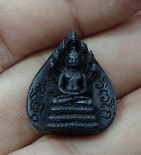 พระนาคปรกพิมพ์ใหญ่ เนื้อนวโลหะ สร้างจำนวน 7,300 องค์ท่านเจ้าคุณนรฯ อธิษฐานจิตให้ 5 ธ.ค.13  