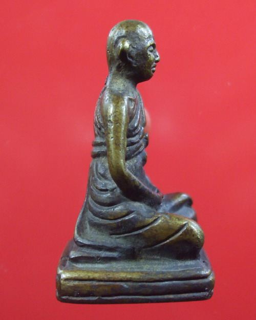 รูปหล่อ สด. โต ฯ หล่อเก่า ตอกโค๊ตระฆัง ... ขนาดประมาณ ๒.๒ x ๒ x ๓.๖