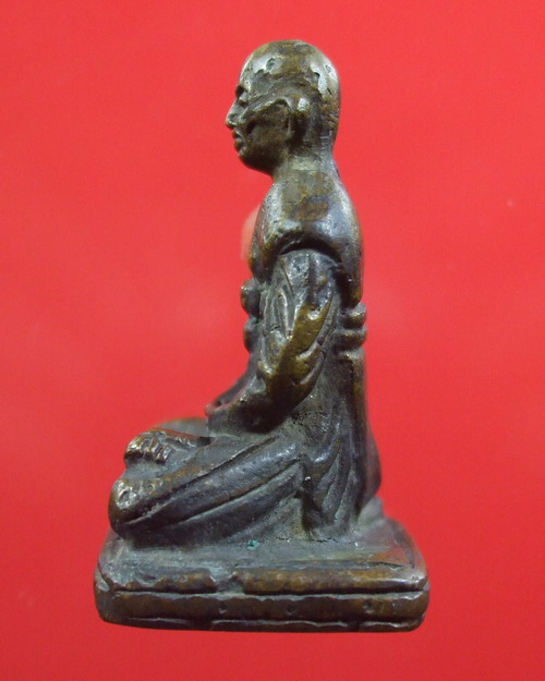 รูปหล่อ สด. โต ฯ หล่อเก่า ตอกโค๊ตระฆัง ... ขนาดประมาณ ๒.๒ x ๒ x ๓.๖