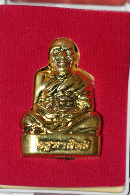ราคาพิเศษคะ รูปเหมือนครูบาสิทธิ วัดปางต้นเดื่อ จ.เชียงใหม่