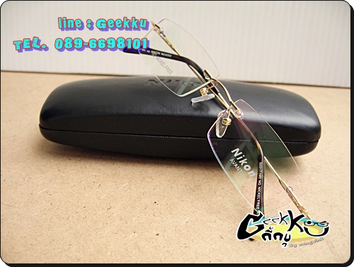 กรอบแว่นตา Nikon  ทรงเจาะกรอบสีทอง  น้ำหนักเบามากค่ะ